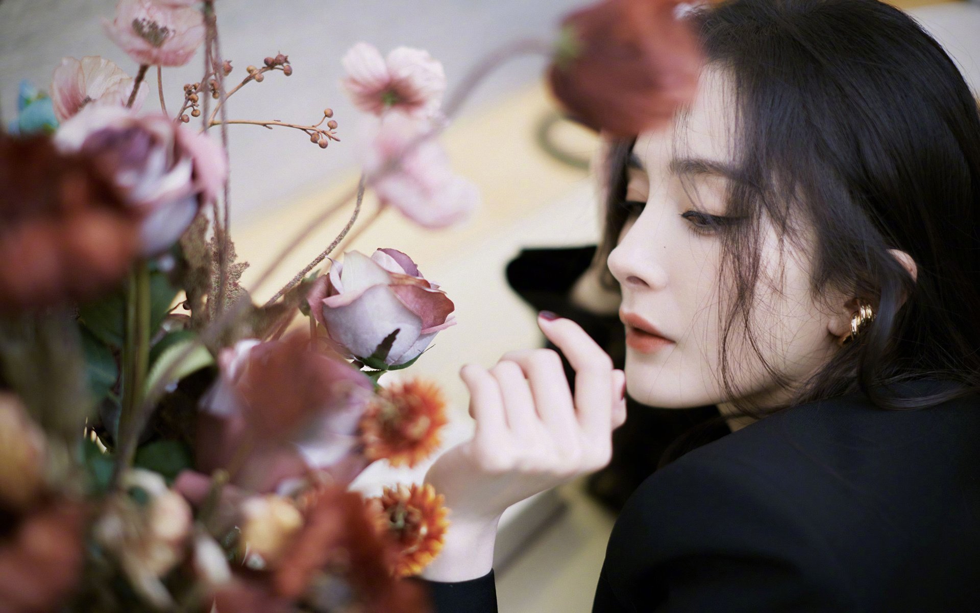 kaiyun中国官方网站-_酷炫运动风：运动与街头文化结合_，街头运动风穿搭